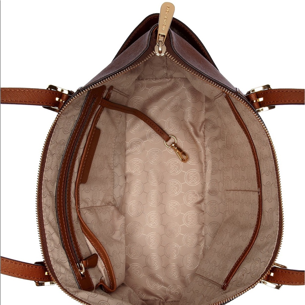 Michael Kors Jet Setter Tote - Picture 2 of 3